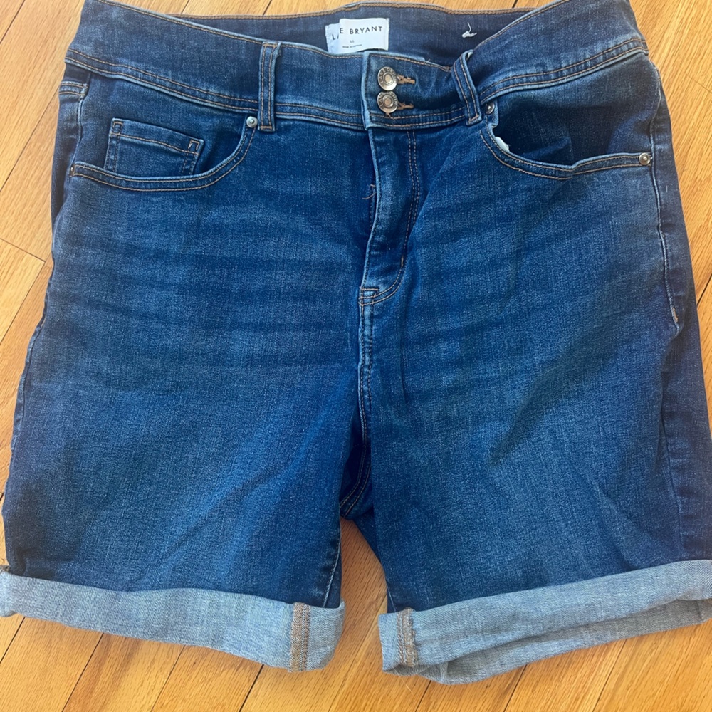 Lane Bryant Bermuda shorts size 16